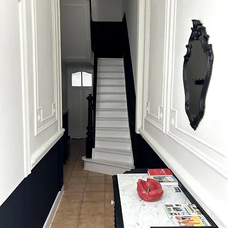 Spacious Townhouse In
